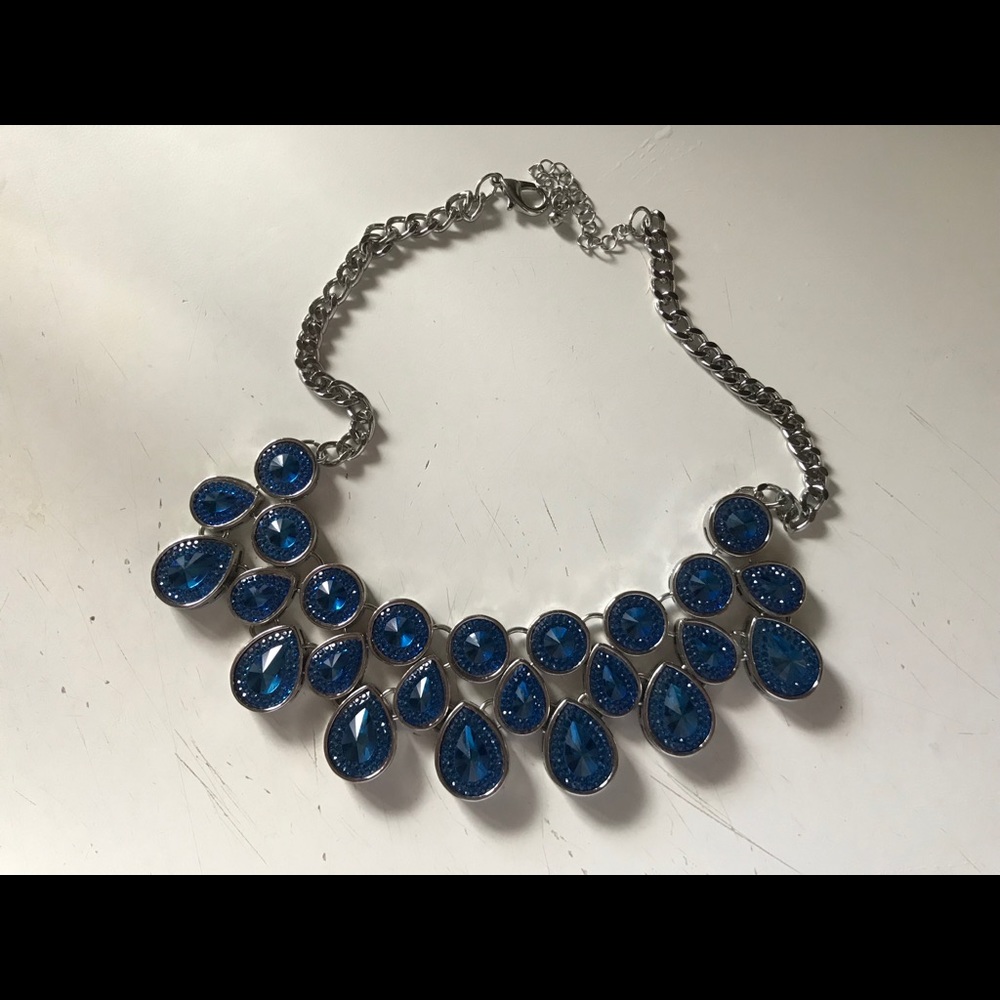Statement necklace